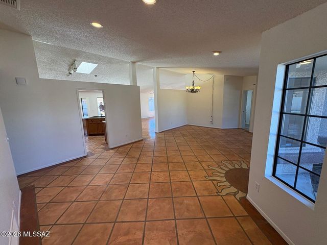 6070 S Oyama Drive, Tucson, AZ 85746