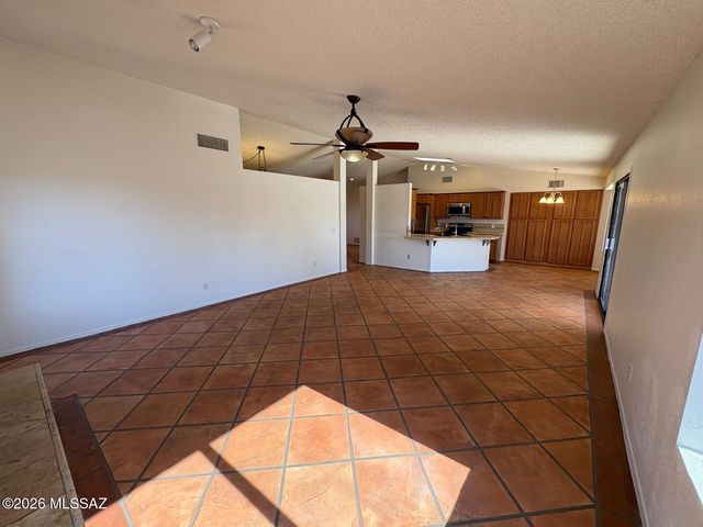 6070 S Oyama Drive, Tucson, AZ 85746