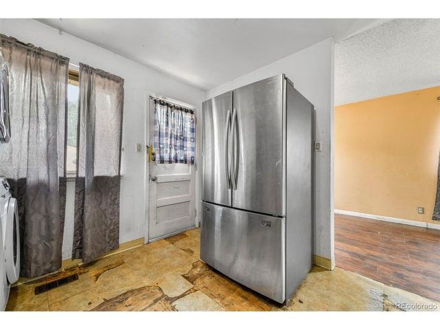 2402 Chimayo Dr, Colorado Springs, CO 80911