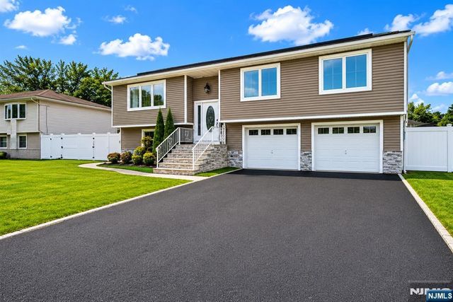 15 Robby Road, Little Ferry, NJ 07643