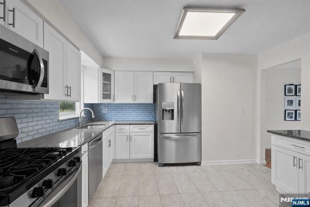 15 Robby Road, Little Ferry, NJ 07643
