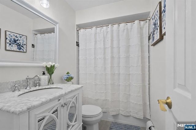 15 Robby Road, Little Ferry, NJ 07643