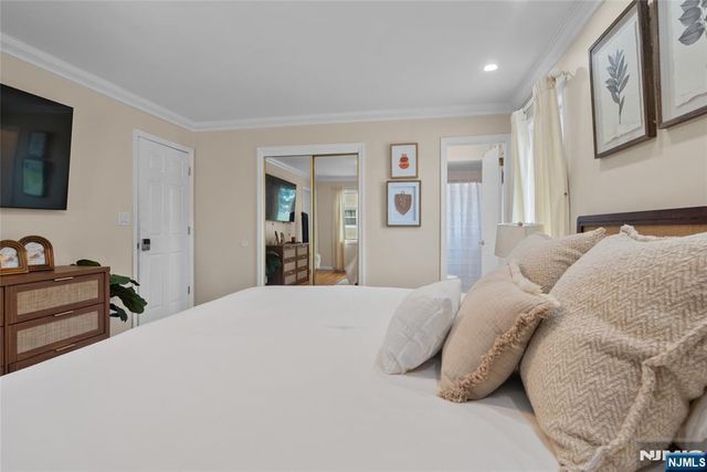 15 Robby Road, Little Ferry, NJ 07643