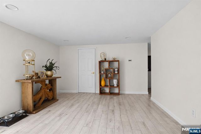 15 Robby Road, Little Ferry, NJ 07643