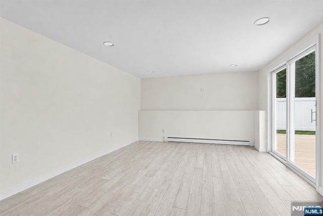 15 Robby Road, Little Ferry, NJ 07643