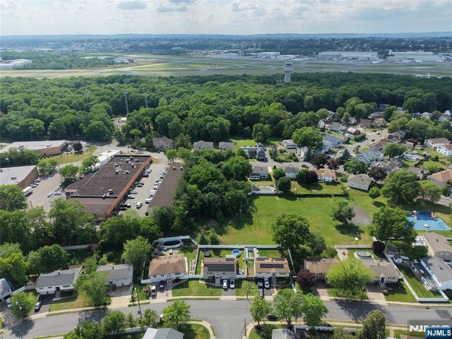 15 Robby Road, Little Ferry, NJ 07643