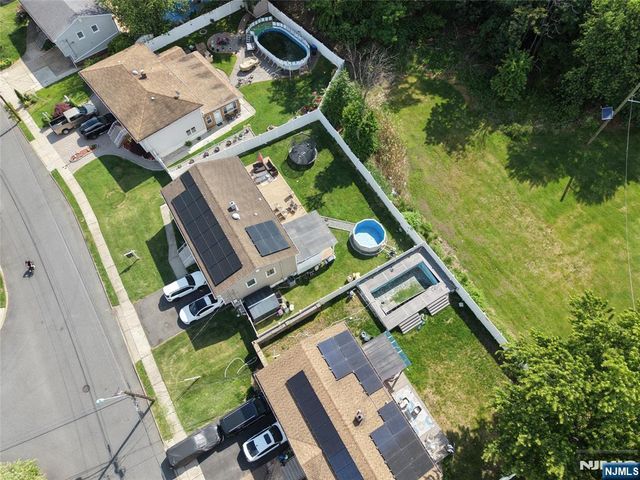 15 Robby Road, Little Ferry, NJ 07643