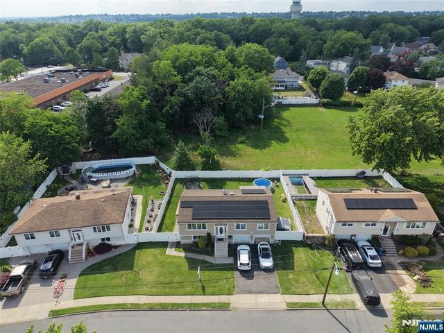 15 Robby Road, Little Ferry, NJ 07643