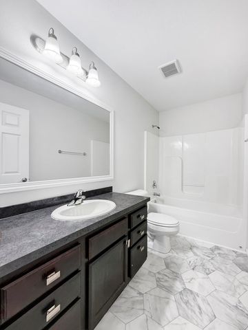1801 Sunset Blvd, Minot, ND 58703