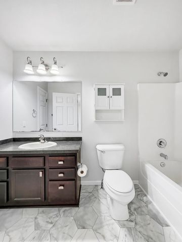 1801 Sunset Blvd, Minot, ND 58703