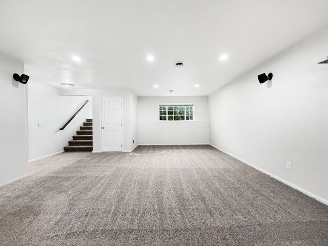 1801 Sunset Blvd, Minot, ND 58703