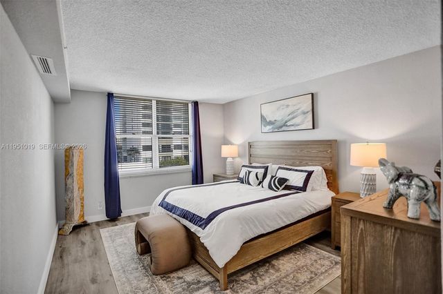 2501 S Ocean Dr 302, Hollywood, FL 33019