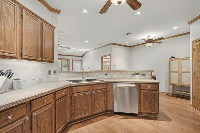 3809 Martha Lane, Rowlett, TX 75088