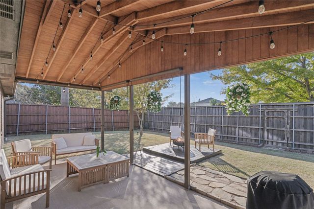 3809 Martha Lane, Rowlett, TX 75088