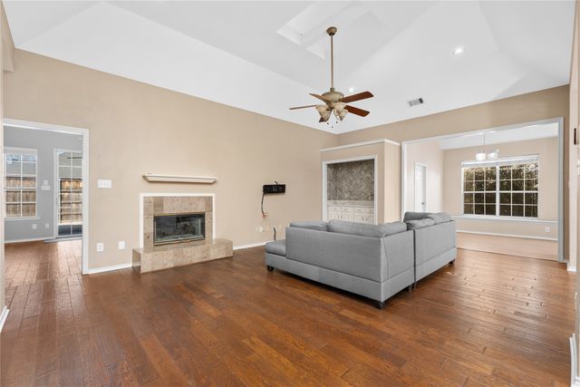 3301 Brunchberry Lane, Plano, TX 75023