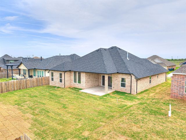 9213 Taggert Lane, Yukon, OK 73099