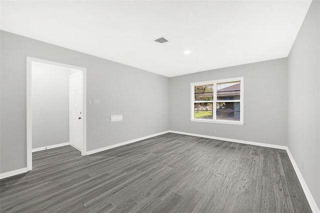 5538 Berry Creek Dr, Houston, TX 77017