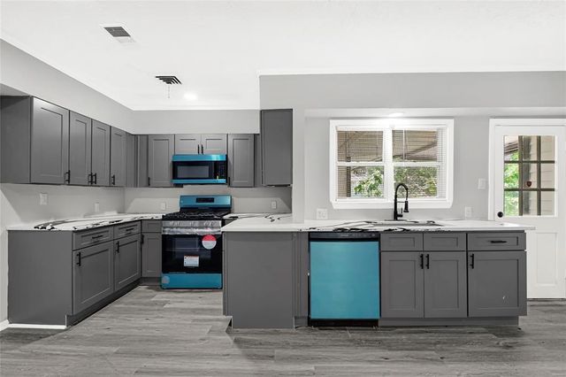 5538 Berry Creek Dr, Houston, TX 77017