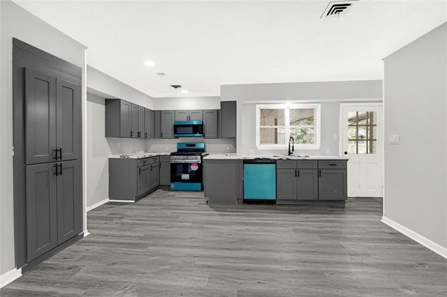 5538 Berry Creek Dr, Houston, TX 77017