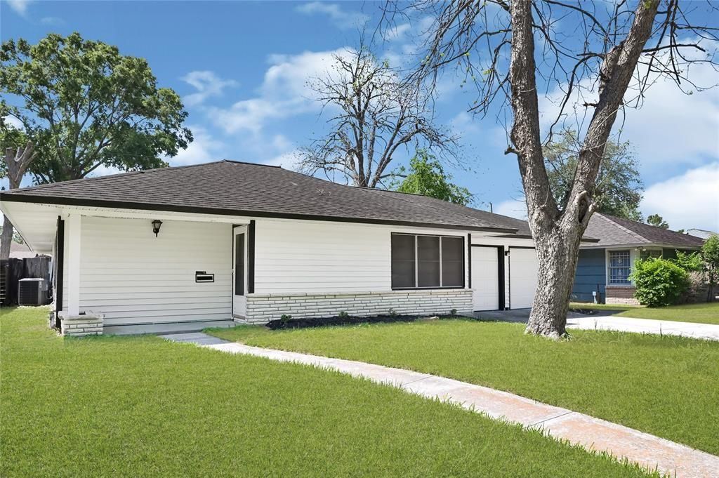 5538 Berry Creek Dr, Houston, TX 77017