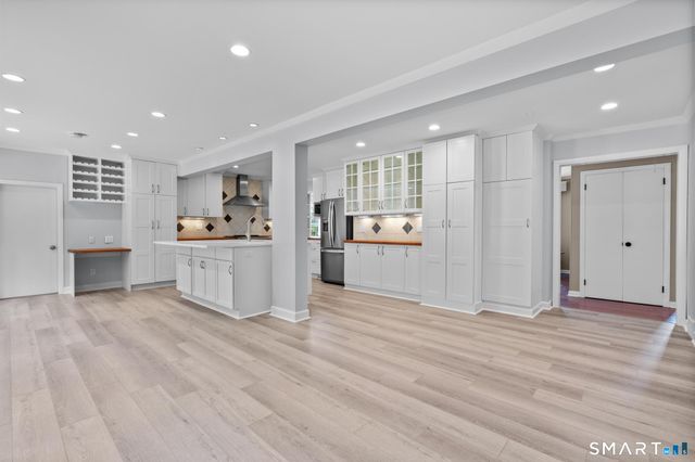 45 Woodridge Circle, Trumbull, CT 06611