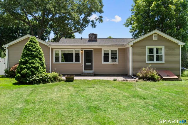 45 Woodridge Circle, Trumbull, CT 06611