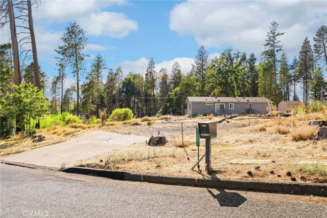 13887 Carver Drive, Magalia, CA 95954