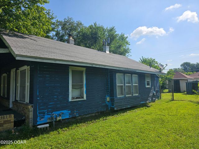 1919 S Porter Avenue, Joplin, MO 64804