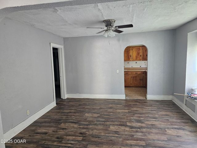 1919 S Porter Avenue, Joplin, MO 64804