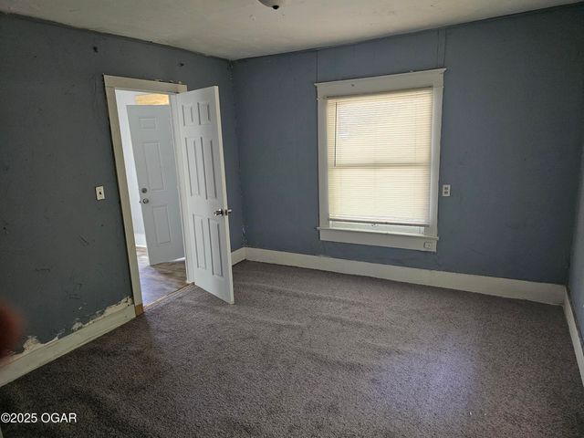 1919 S Porter Avenue, Joplin, MO 64804