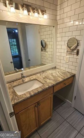 1150 Collier Road I15, Atlanta, GA 30318