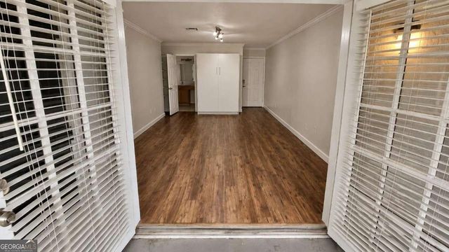 1150 Collier Road I15, Atlanta, GA 30318