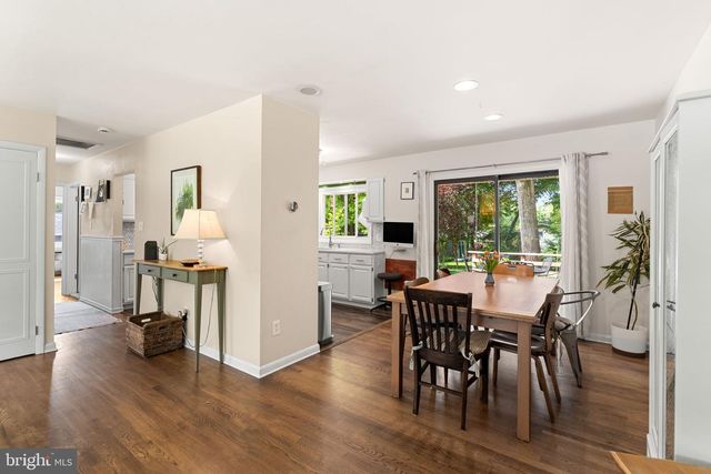 4304 ANDES DR, Fairfax, VA 22030