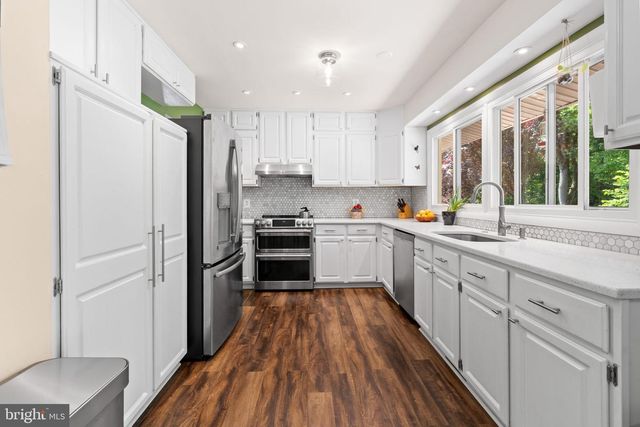4304 ANDES DR, Fairfax, VA 22030