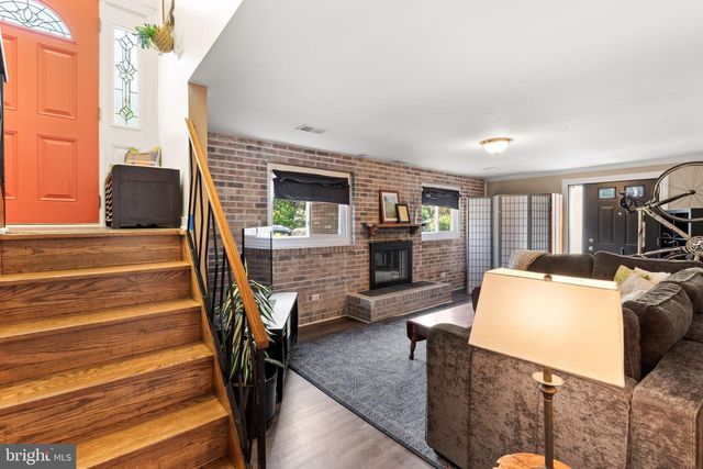 4304 ANDES DR, Fairfax, VA 22030