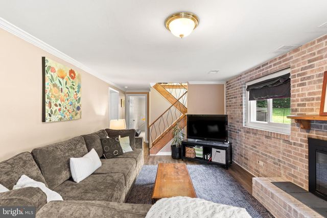 4304 ANDES DR, Fairfax, VA 22030