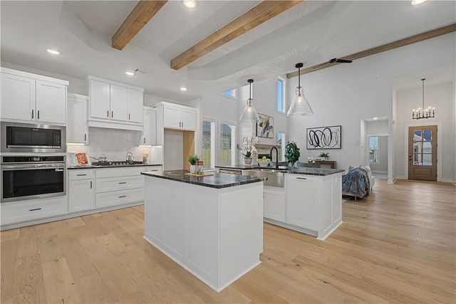 1111 Canyon Maple Street, Centerton, AR 72719