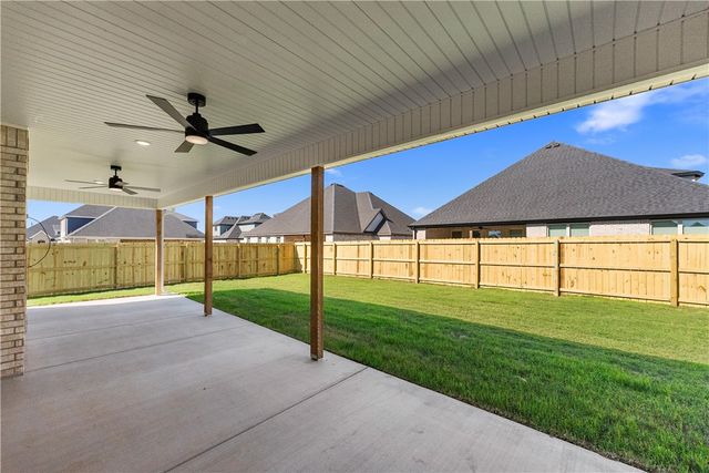 1111 Canyon Maple Street, Centerton, AR 72719