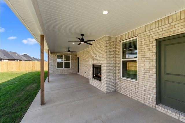 1111 Canyon Maple Street, Centerton, AR 72719