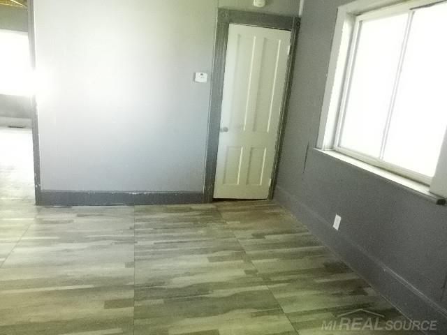 33 Parkview Avenue, Mt Clemens, MI 48043