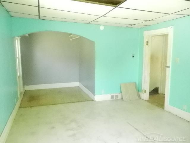 33 Parkview Avenue, Mt Clemens, MI 48043