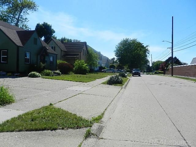 33 Parkview Avenue, Mt Clemens, MI 48043