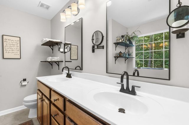 1007 Steelechase Lane, Hanahan, SC 29410