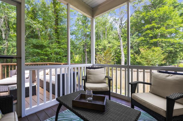 1007 Steelechase Lane, Hanahan, SC 29410