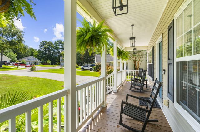 1007 Steelechase Lane, Hanahan, SC 29410