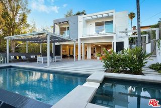 16132 Alcima Avenue, Los Angeles, CA 90272