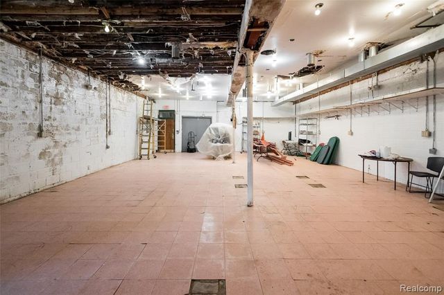 2200 Vermont Street, Detroit, MI 48216