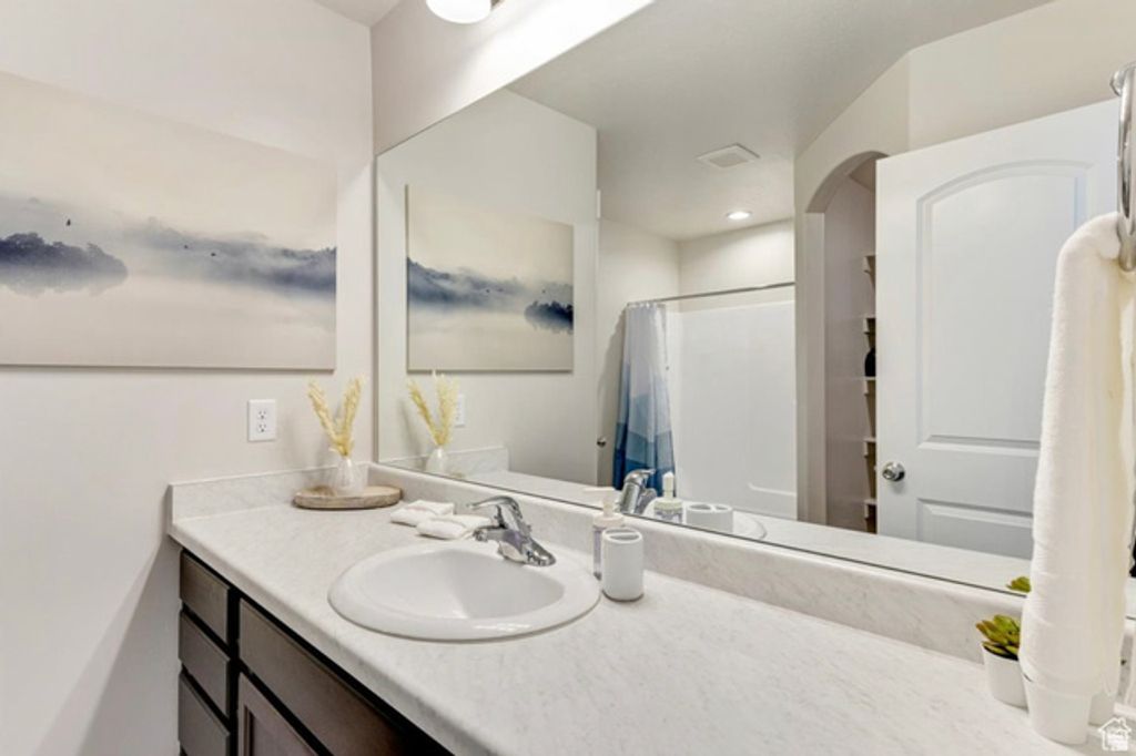 Image 17 of property listing at 2019 N 3930 W, Lehi, UT 84043