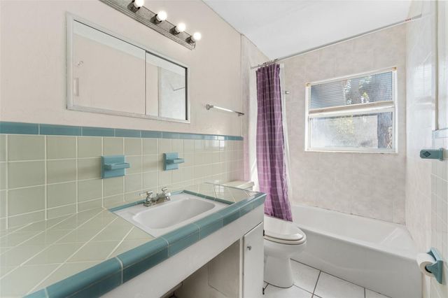 2418 N LINKS AVENUE, Sarasota, FL 34234