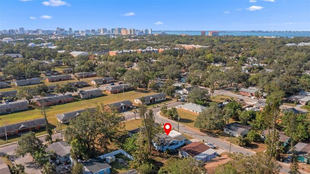 2418 N LINKS AVENUE, Sarasota, FL 34234